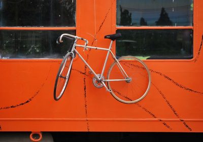 Voyage : comment transporter son vélo en train, en avion ou en voiture