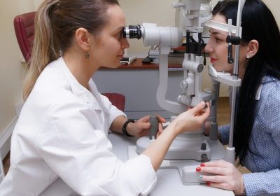 Accès aux soins : des lunettes sans passer par l’ophtalmo