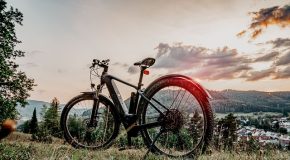 Vélo électrique : la sécurité des batteries en question